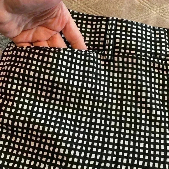 Hope & Harlow Black and White Woman’s Checked Pants, Size 14. - Picture 3 of 10